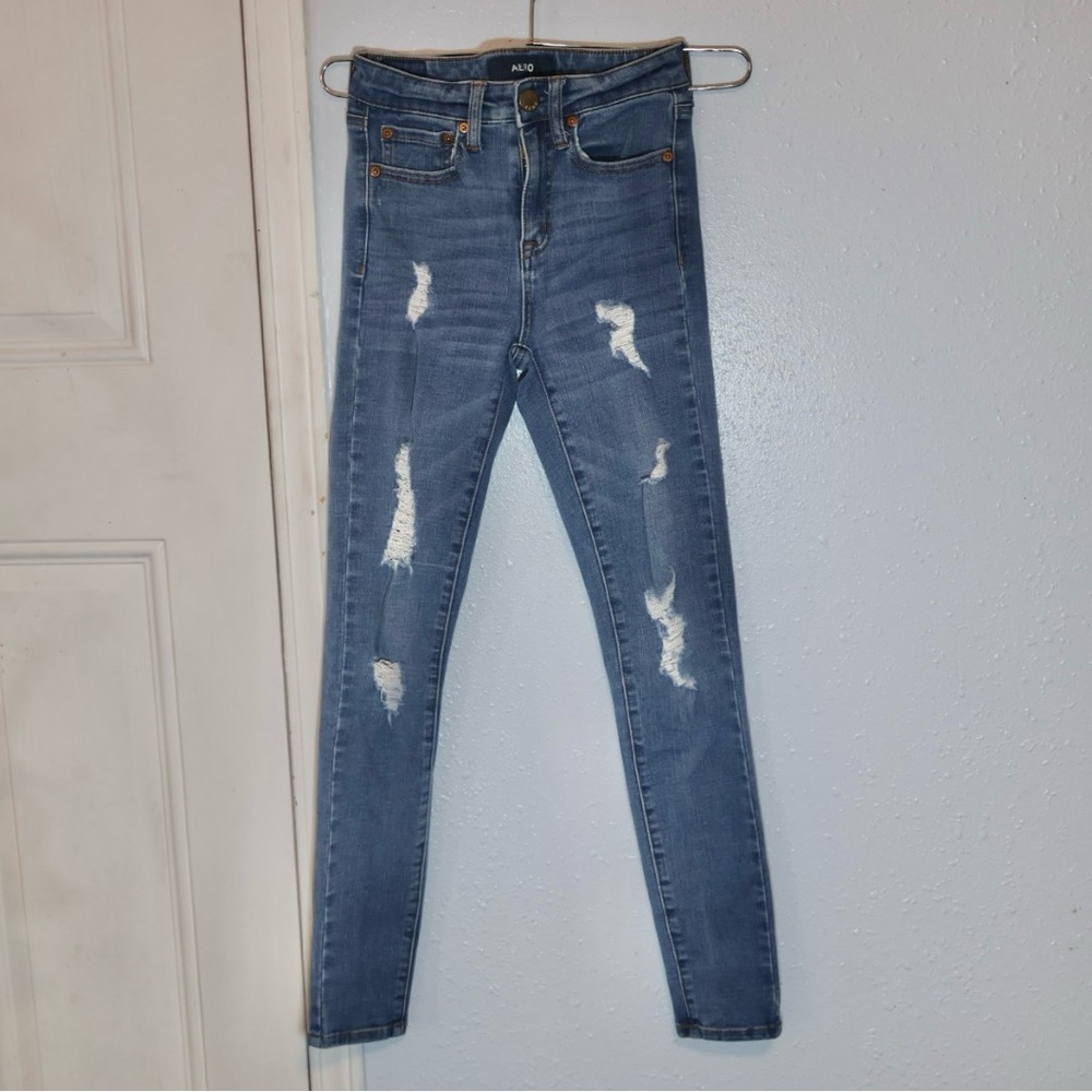 Aeropostale Women's Distressed Skinny Jeans - Medium Blue, size 0
